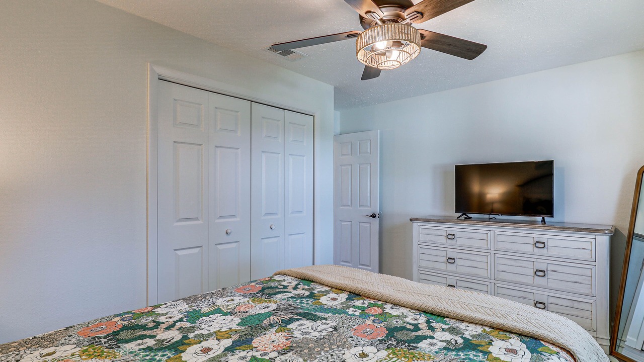 Photo of Bedroom in Apollo Beach
