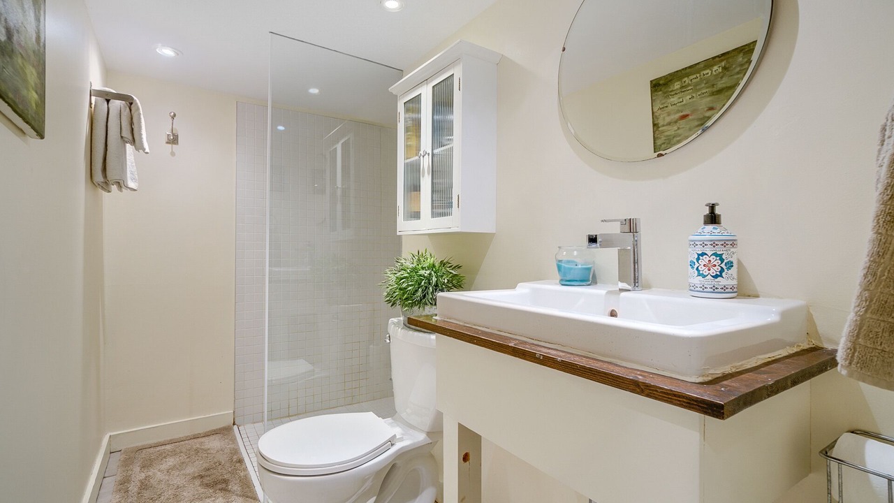 Photo of Bathroom in Woodbine - Lumsden