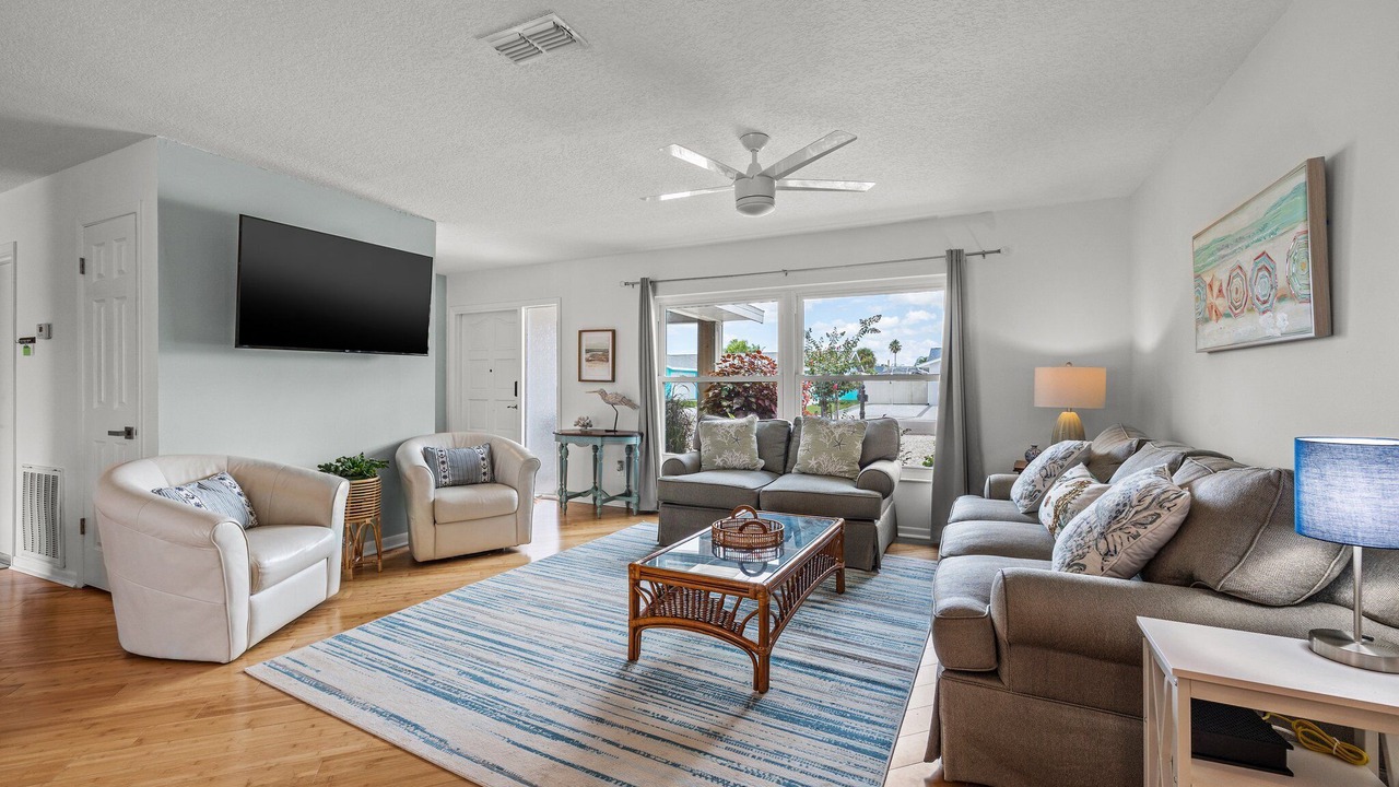 Photo of Livingroom in Apollo Beach