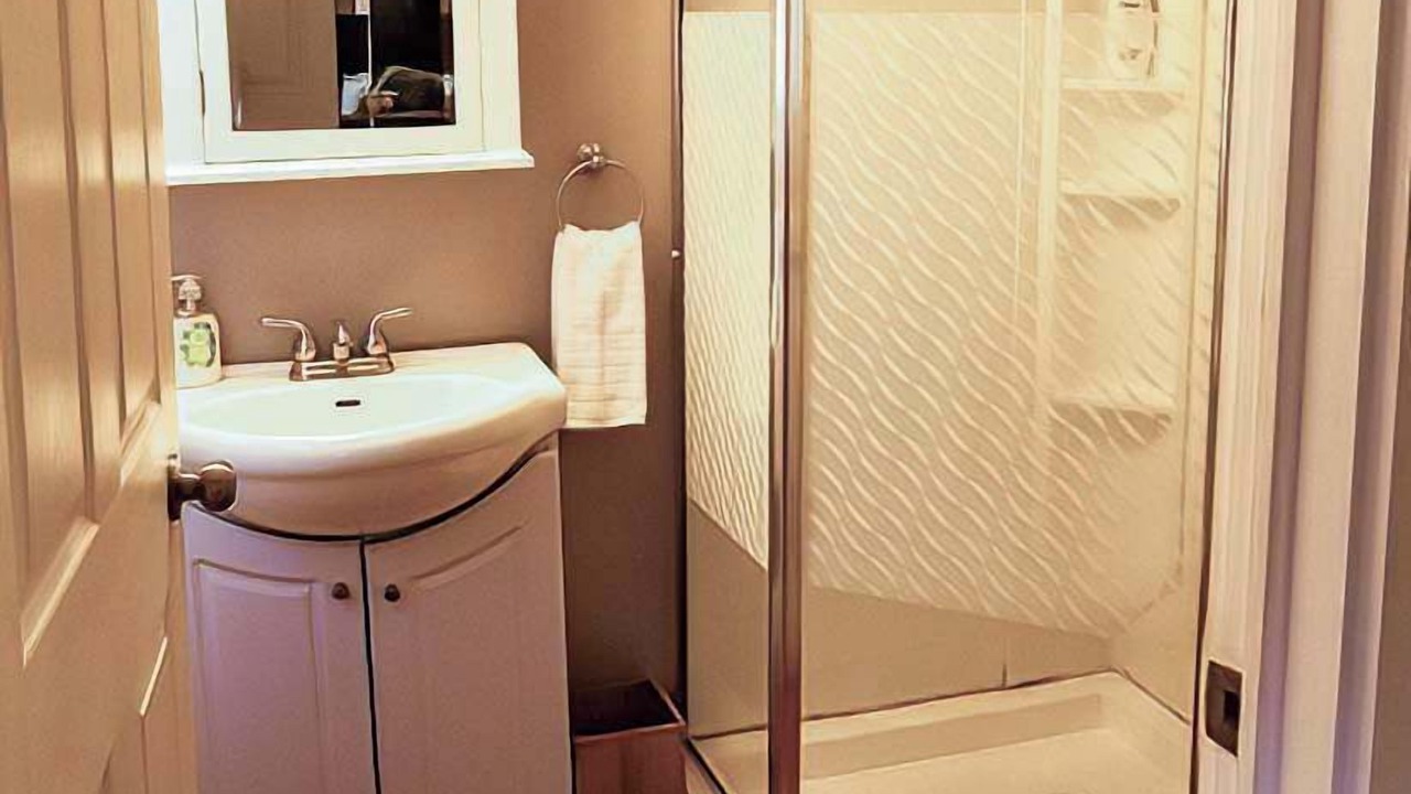 Photo of Bathroom in Tobermory