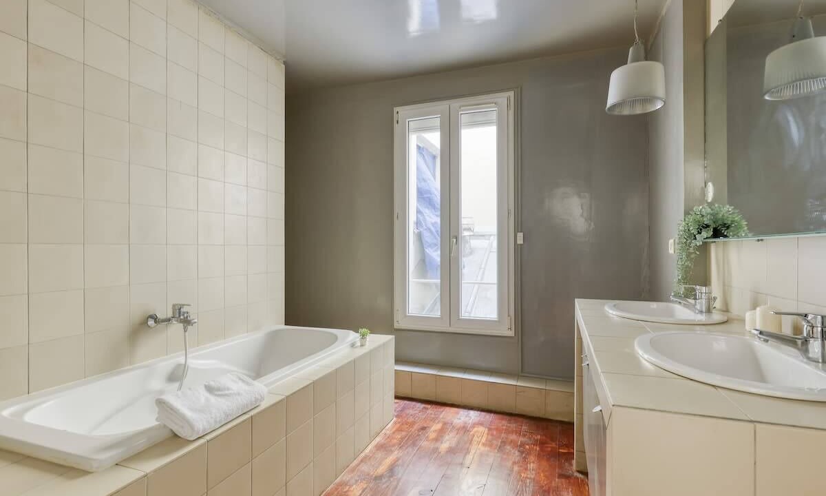 Photo of Bathroom in Quartier de la Porte-Saint-Denis