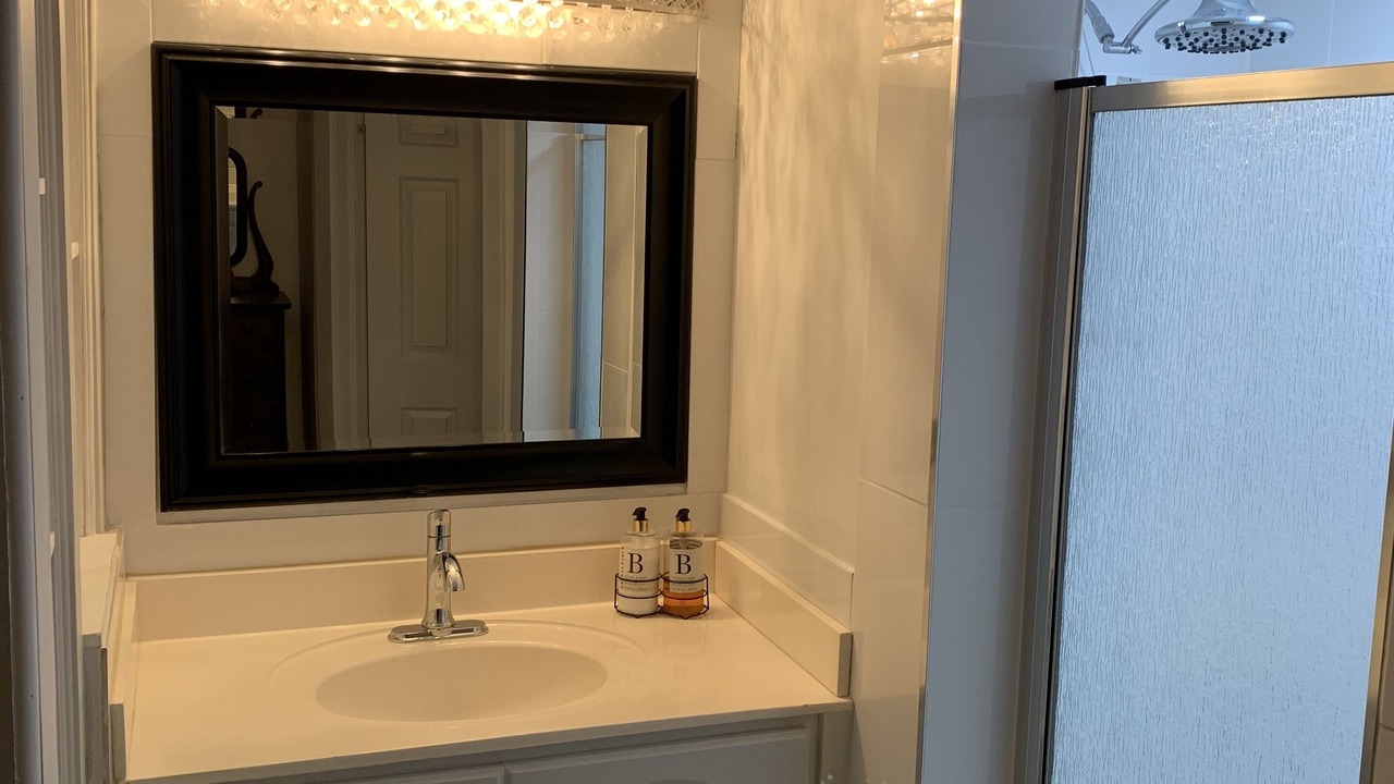 Photo of Bathroom in Parkdale