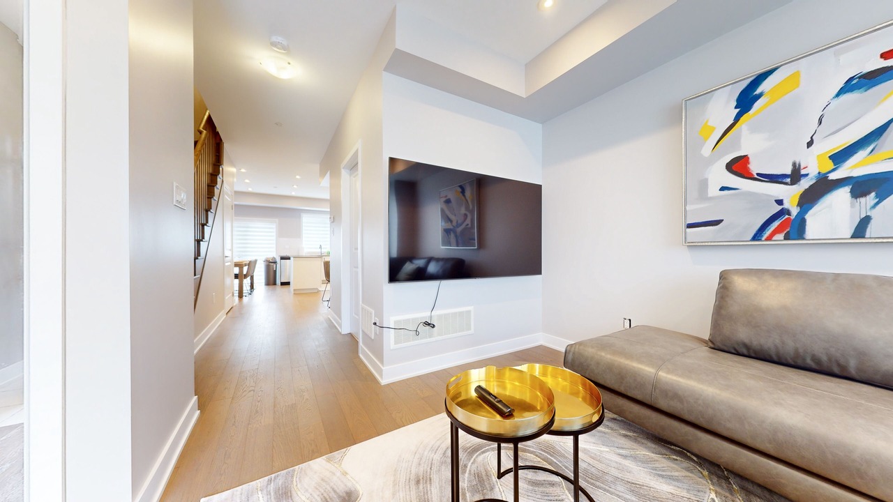 Photo of Livingroom in Downsview