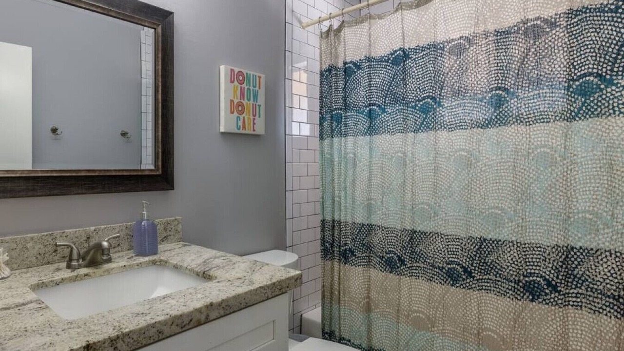 Photo of Bathroom in Raskin Estates