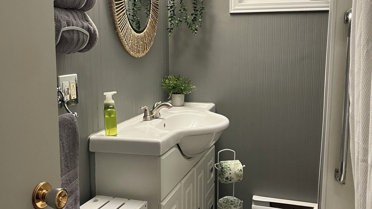 Photo of Bathroom in Lion's Head