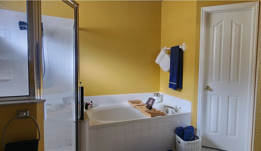 Photo of Bathroom in Town 'n' Country