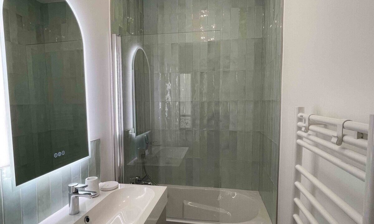 Photo of Bathroom in 17th Arrondissement