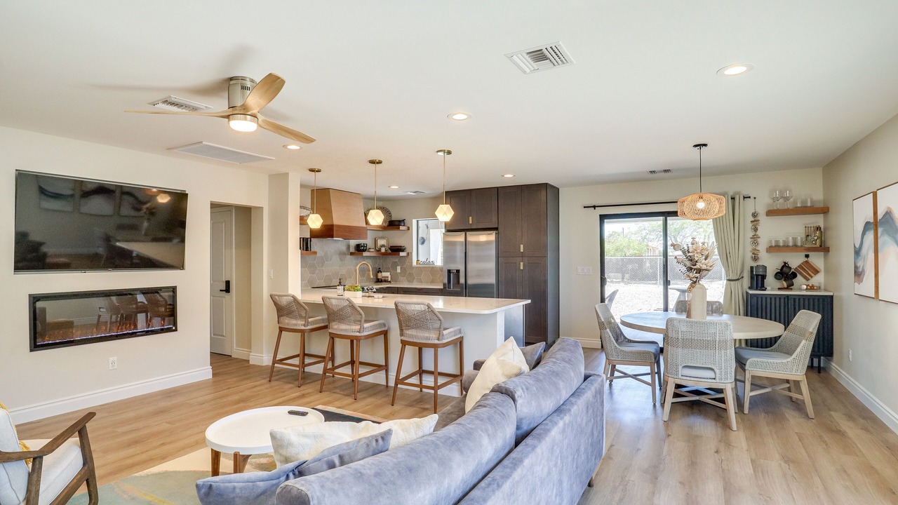 Photo of Livingroom in Topock