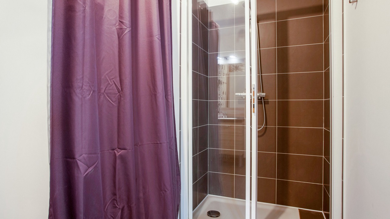 Photo of Bathroom in Gennevilliers