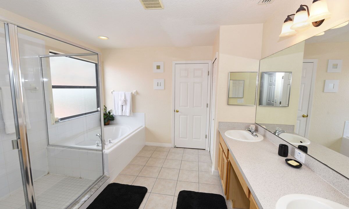 Photo of Bathroom in Four Corners