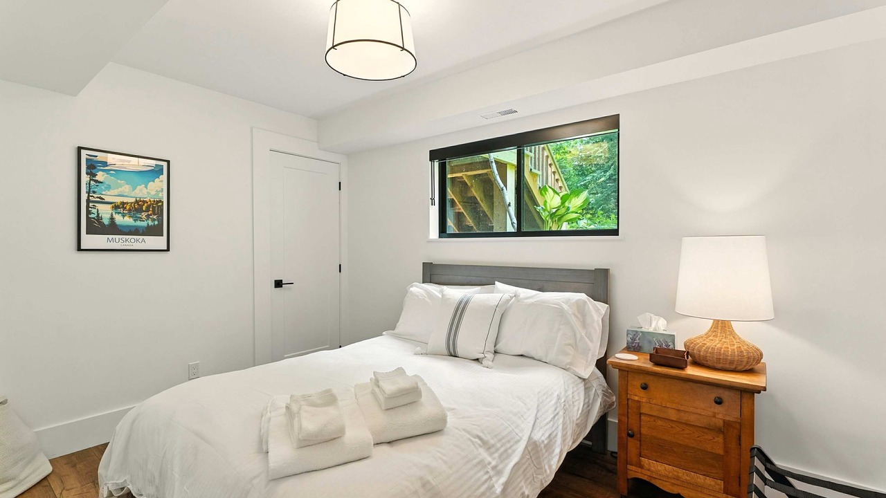 Photo of Bedroom in Baysville