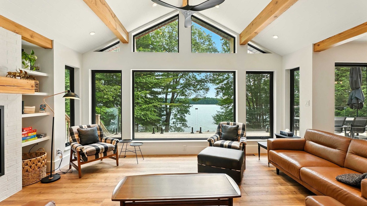 Photo of Livingroom in Baysville