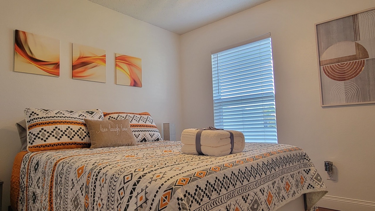 Photo of Bedroom in South Pointe of Tampa