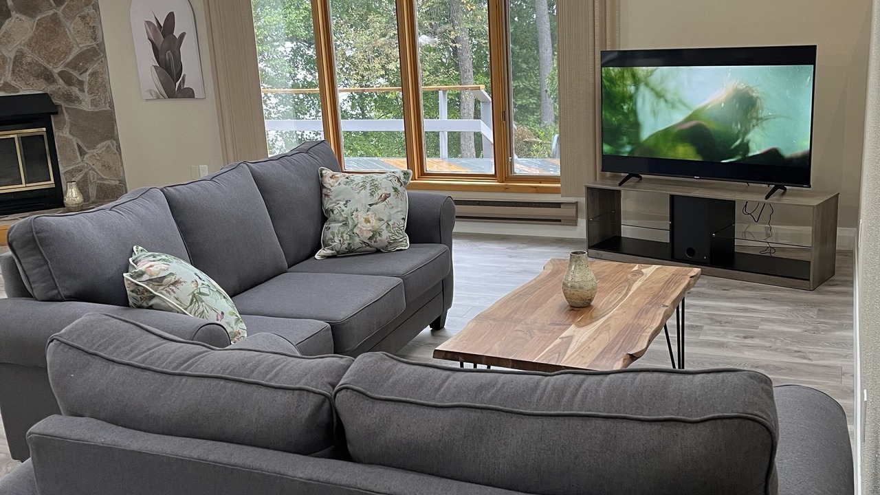 Photo of Livingroom in Greater Napanee