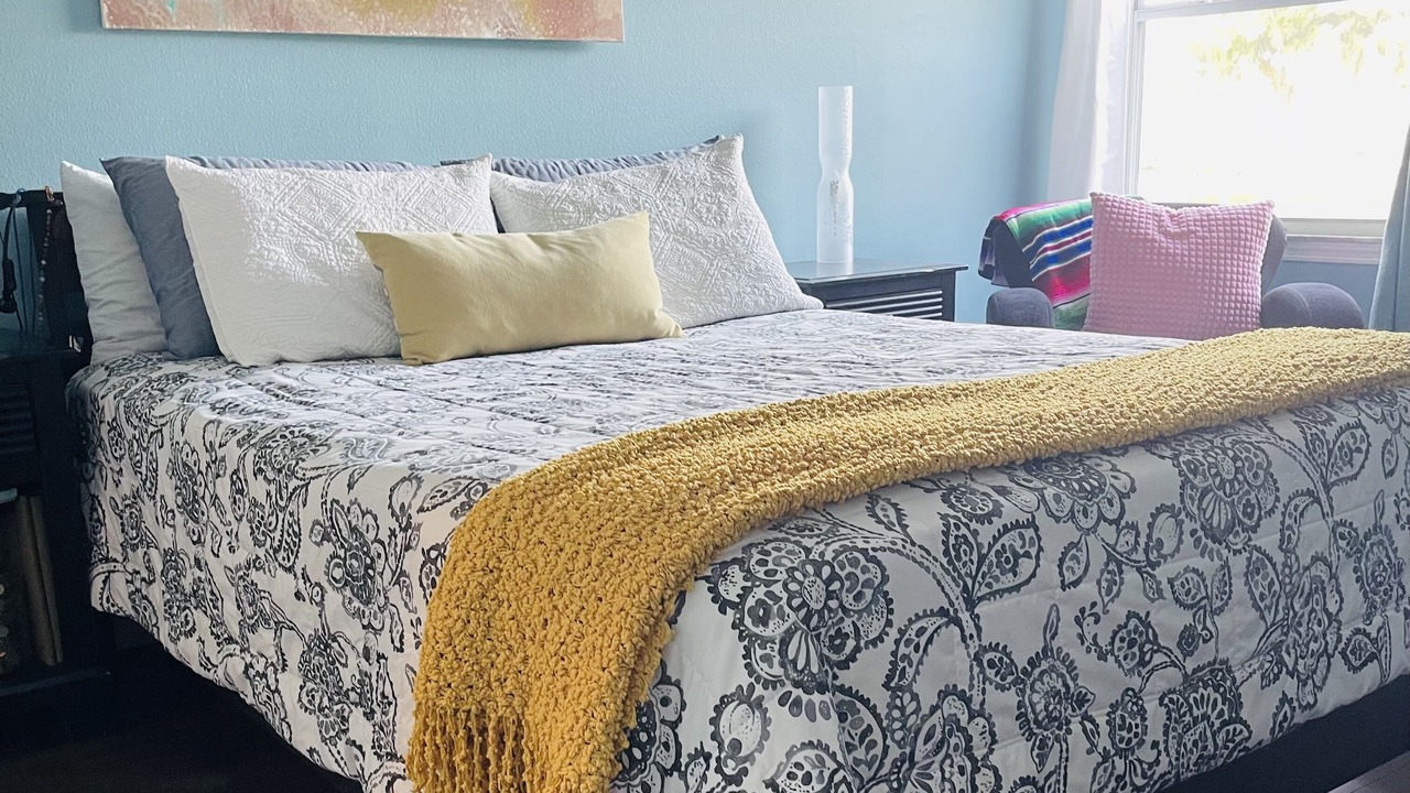 Photo of Bedroom in Feather Sound