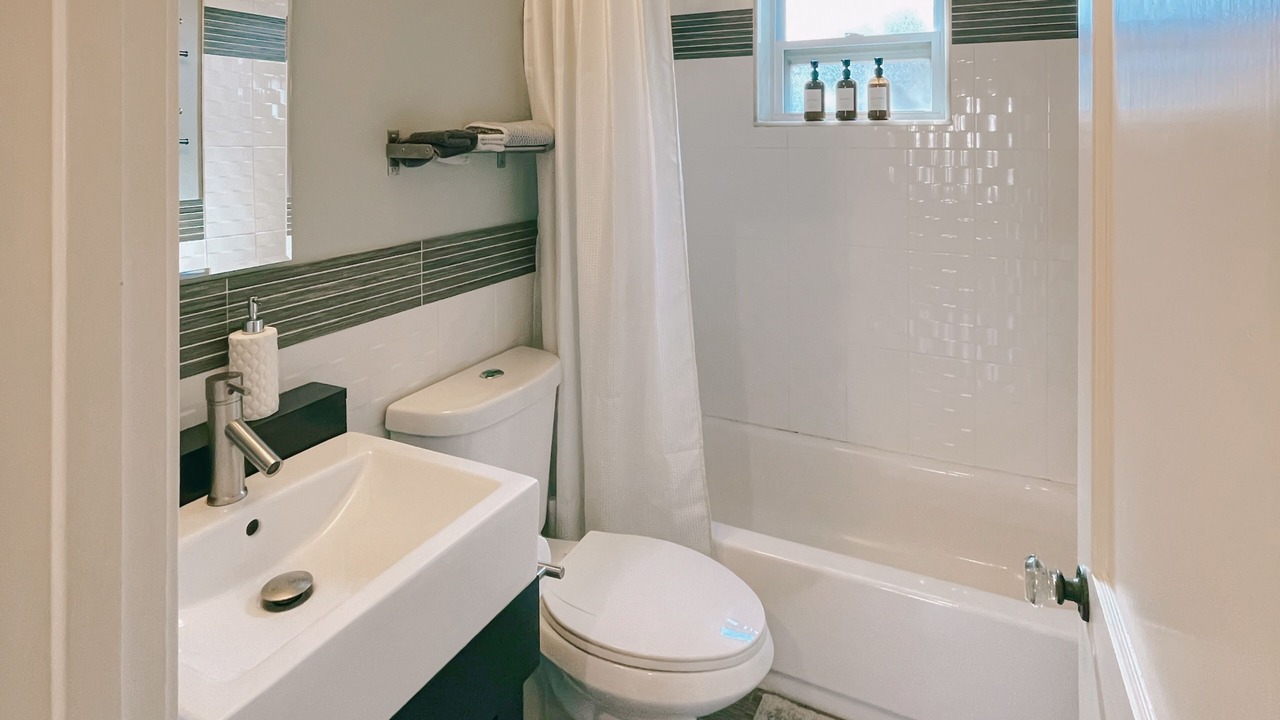 Photo of Bathroom in Dixieland