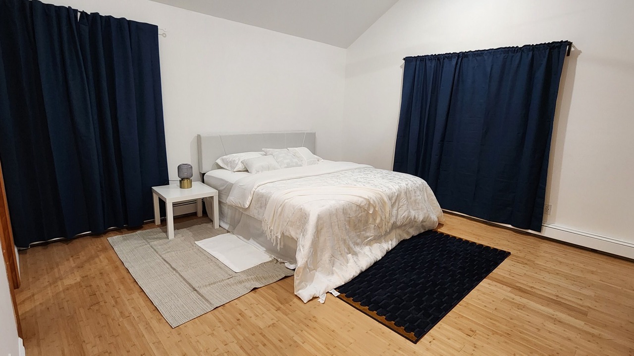Photo of Bedroom in Long Beach