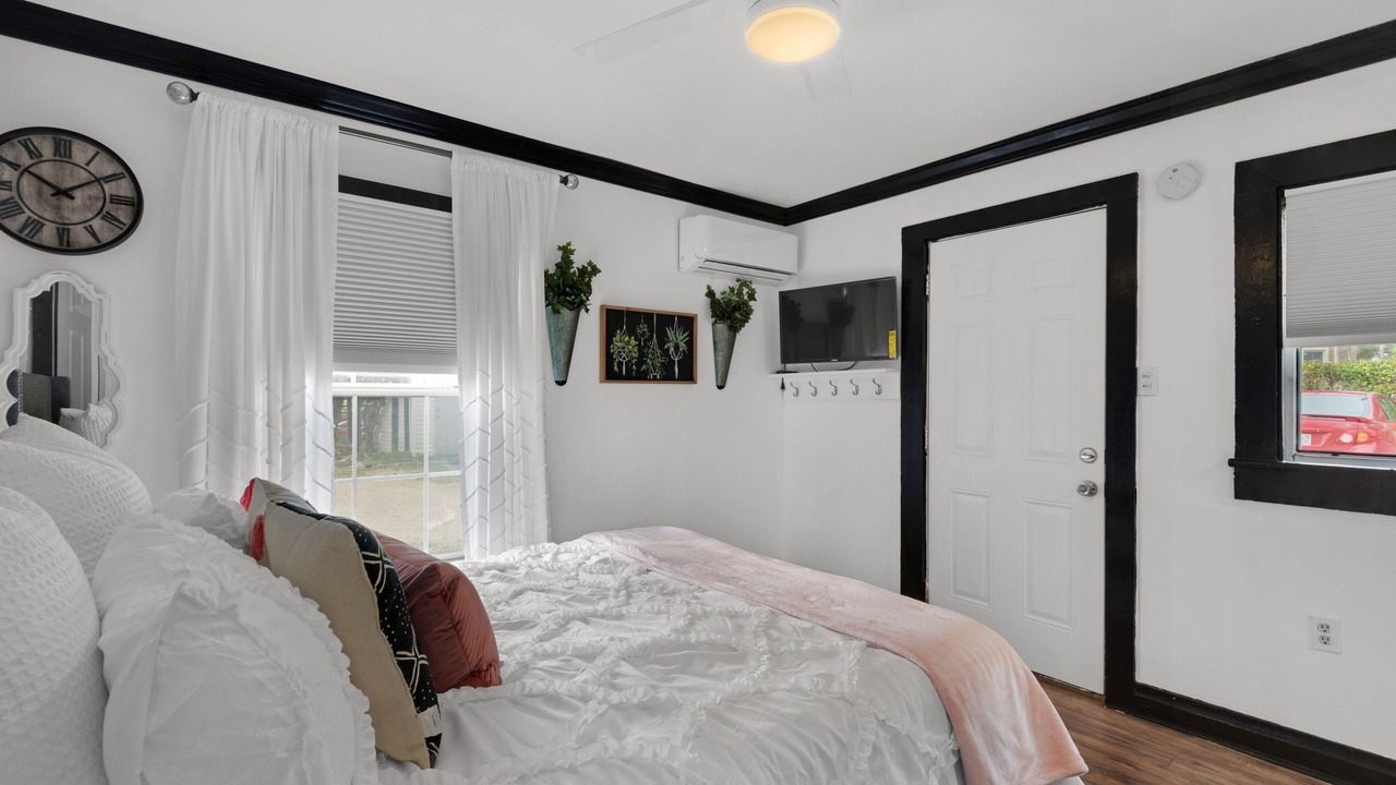 Photo of Bedroom in Downtown