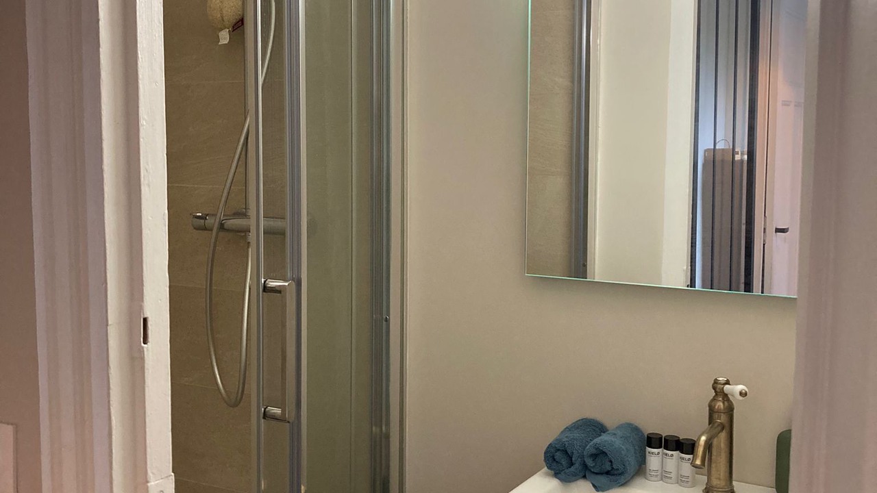 Photo of Bathroom in Villejuif