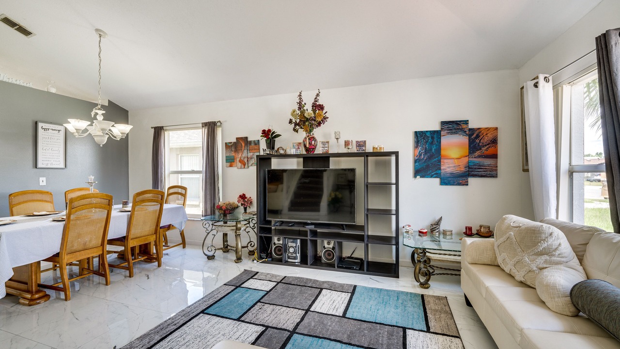 Photo of Livingroom in Chatham Park
