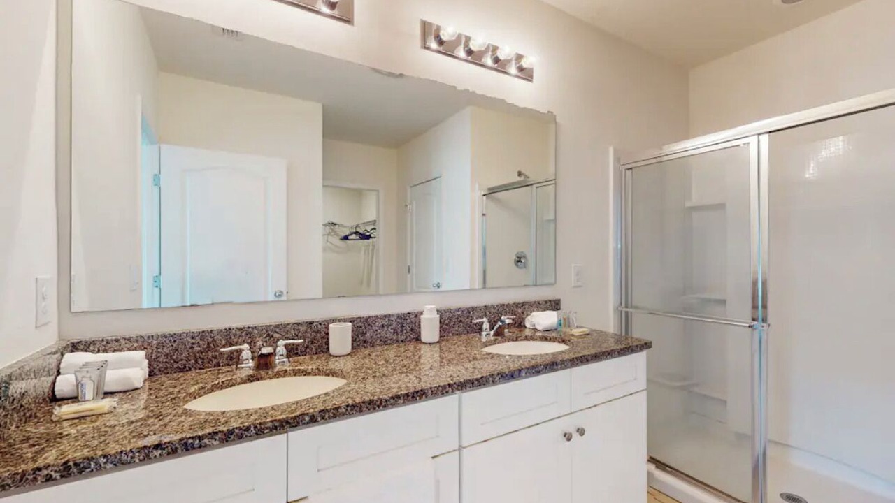 Photo of Bathroom in Meadow Woods