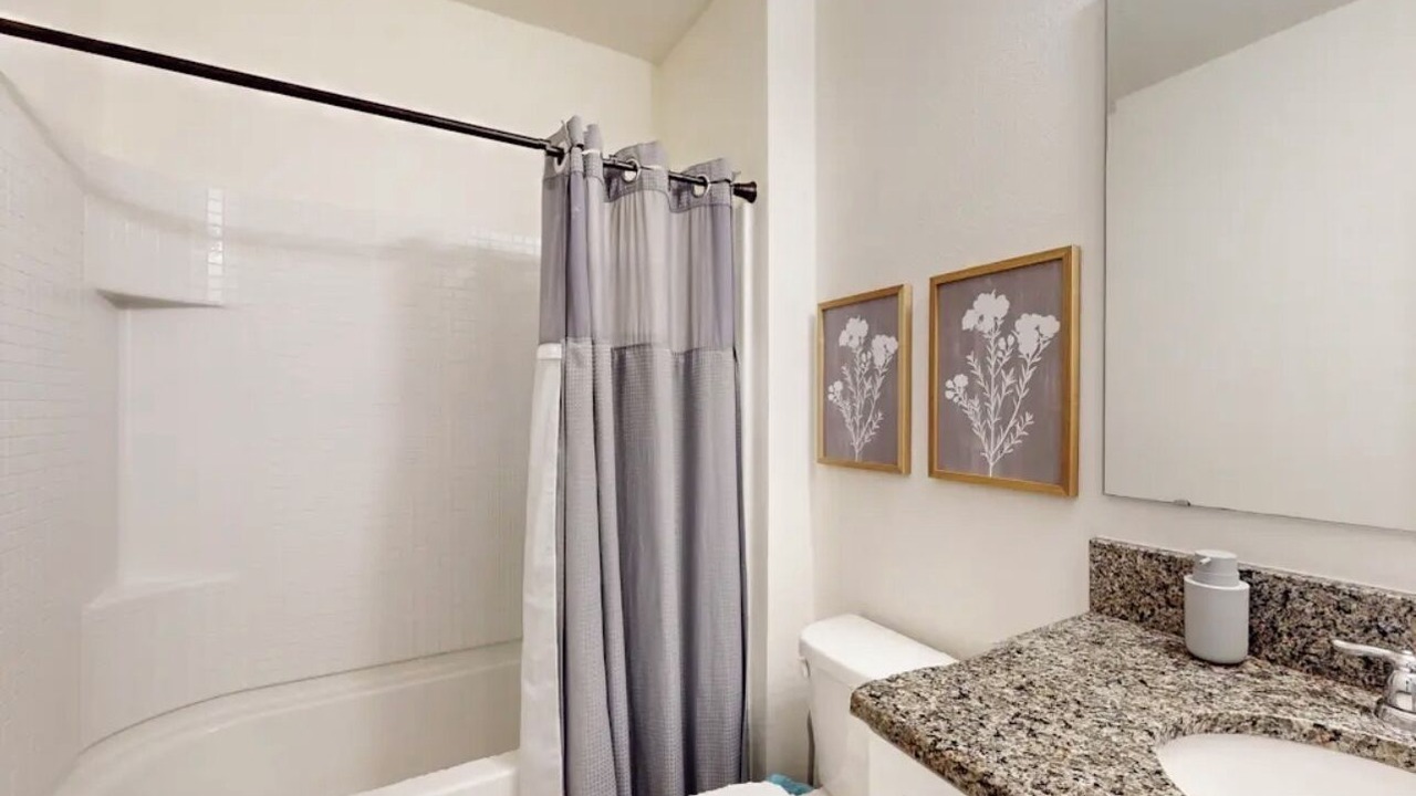 Photo of Bathroom in Meadow Woods