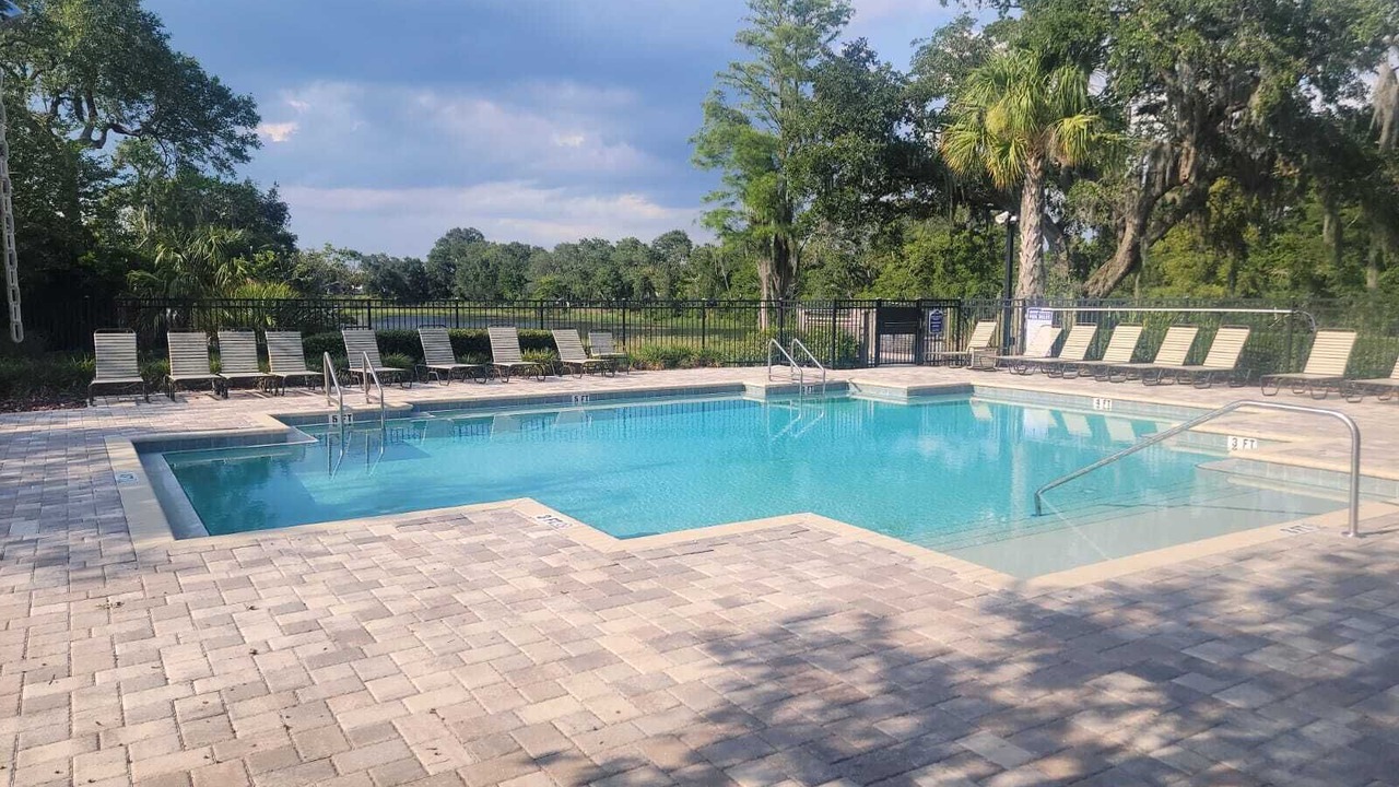 Photo of Outdoor in Meadow Woods