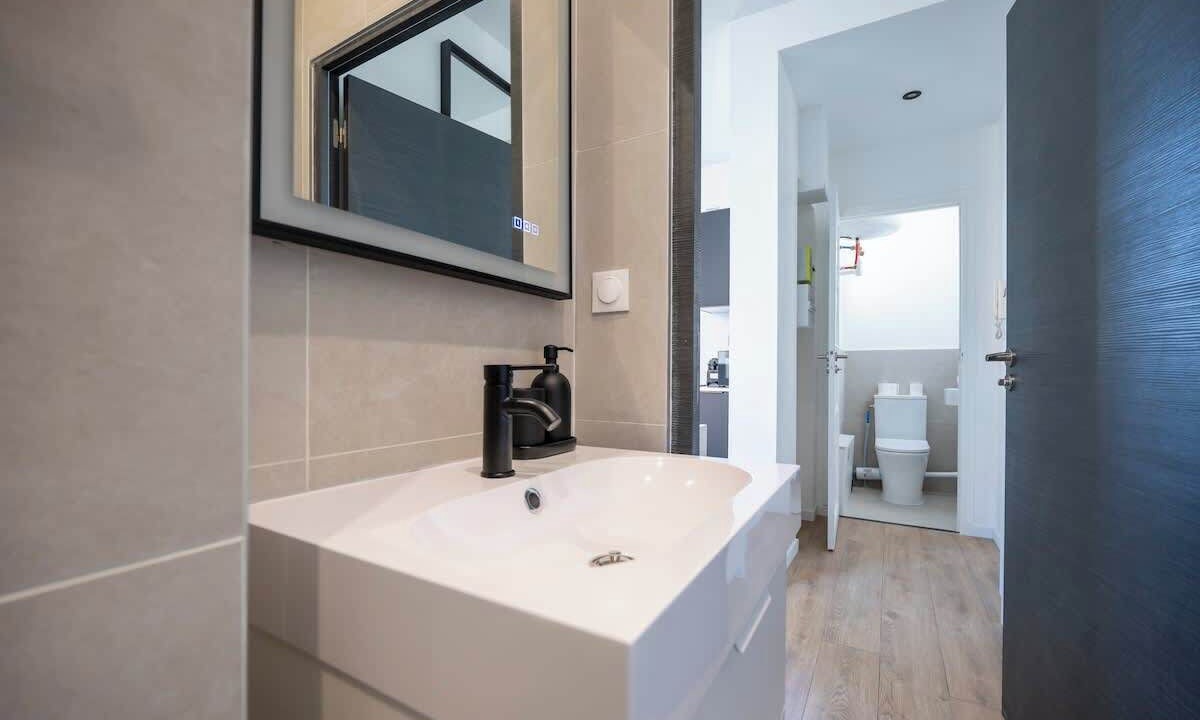 Photo of Bathroom in Montrouge