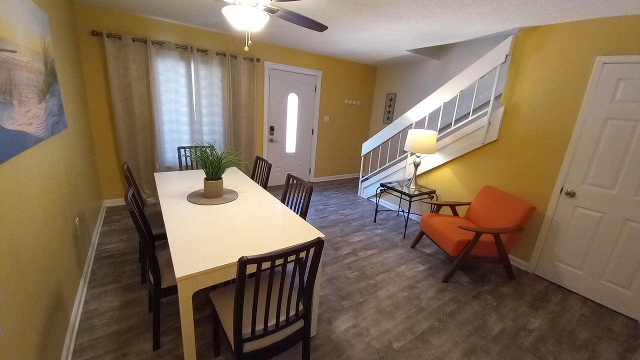 Photo of Livingroom in Bayview