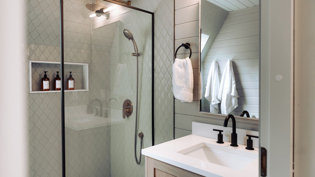 Photo of Bathroom in Machar