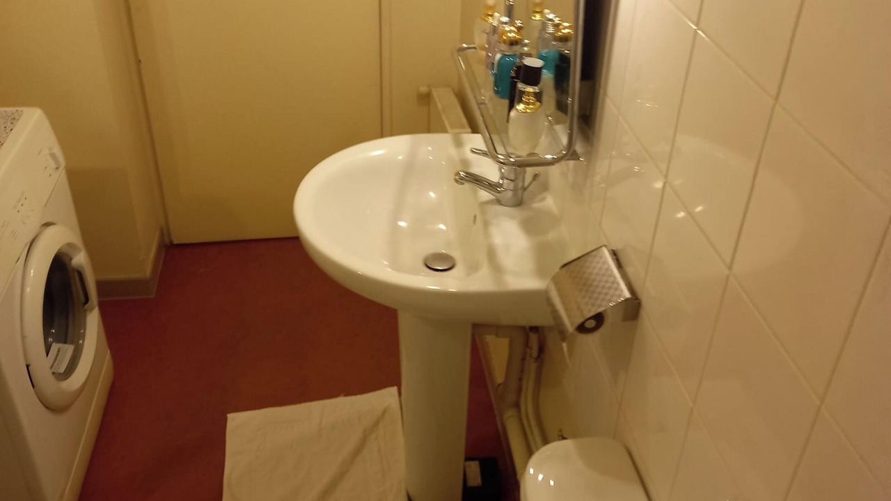 Photo of Bathroom in 17th Arrondissement