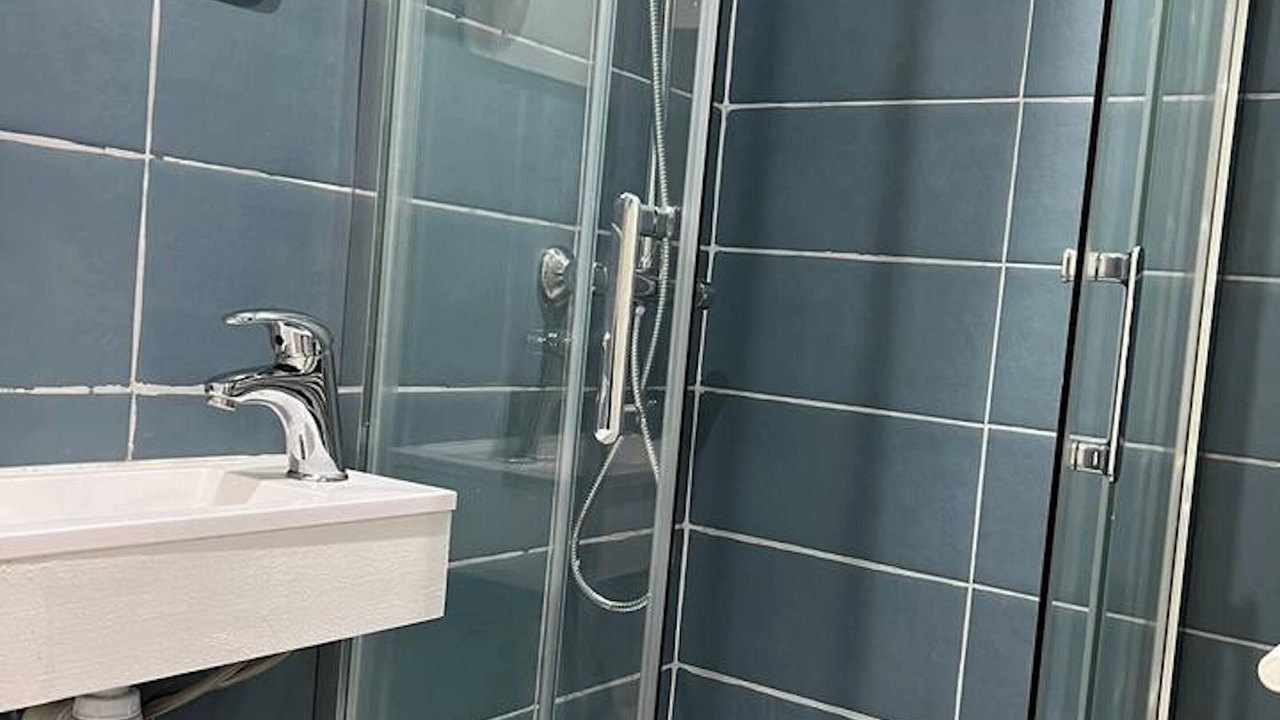 Photo of Bathroom in Stains
