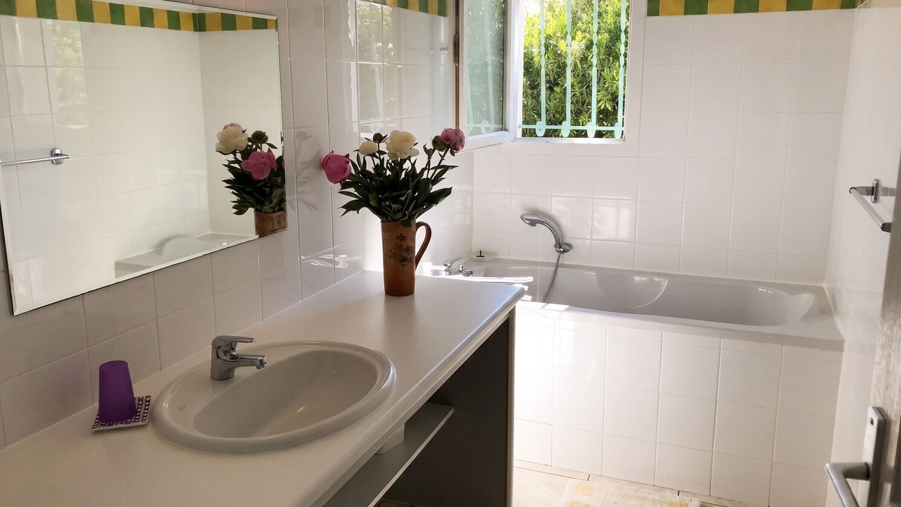 Photo of Bathroom in Solaro