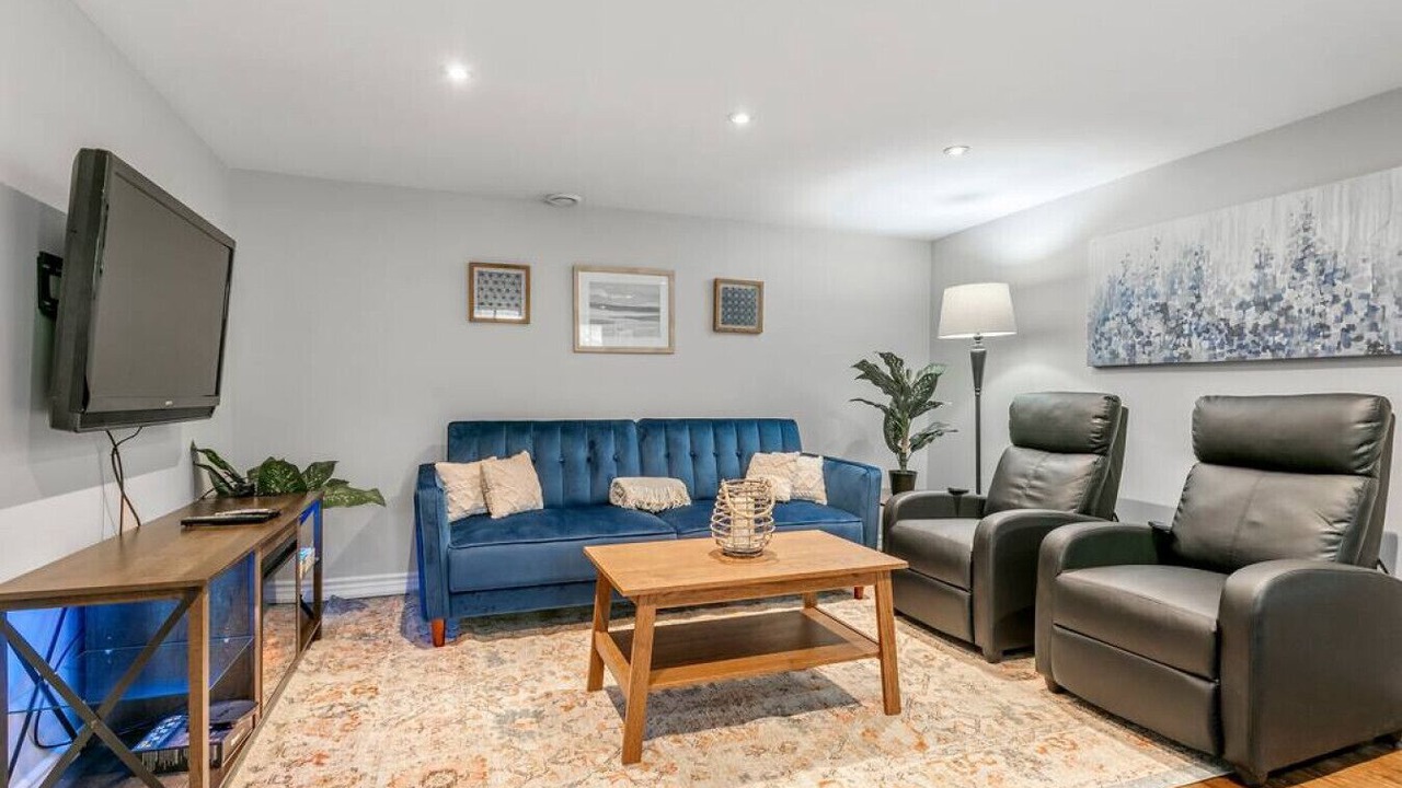 Photo of Livingroom in Lakeview