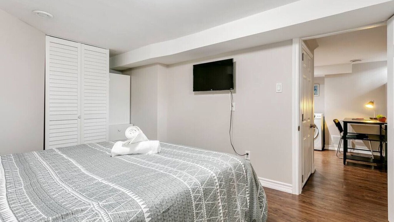 Photo of Bedroom in Lakeview