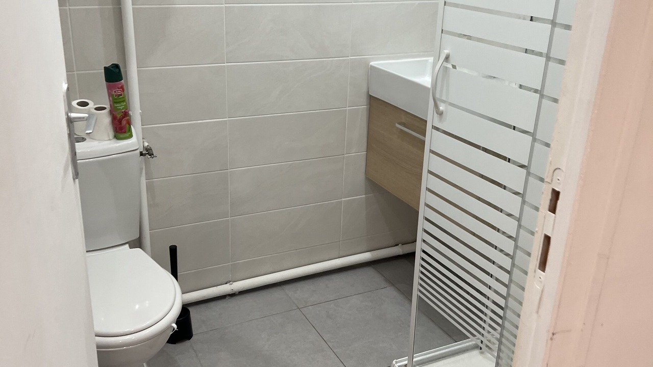 Photo of Bathroom in Le Blanc-Mesnil