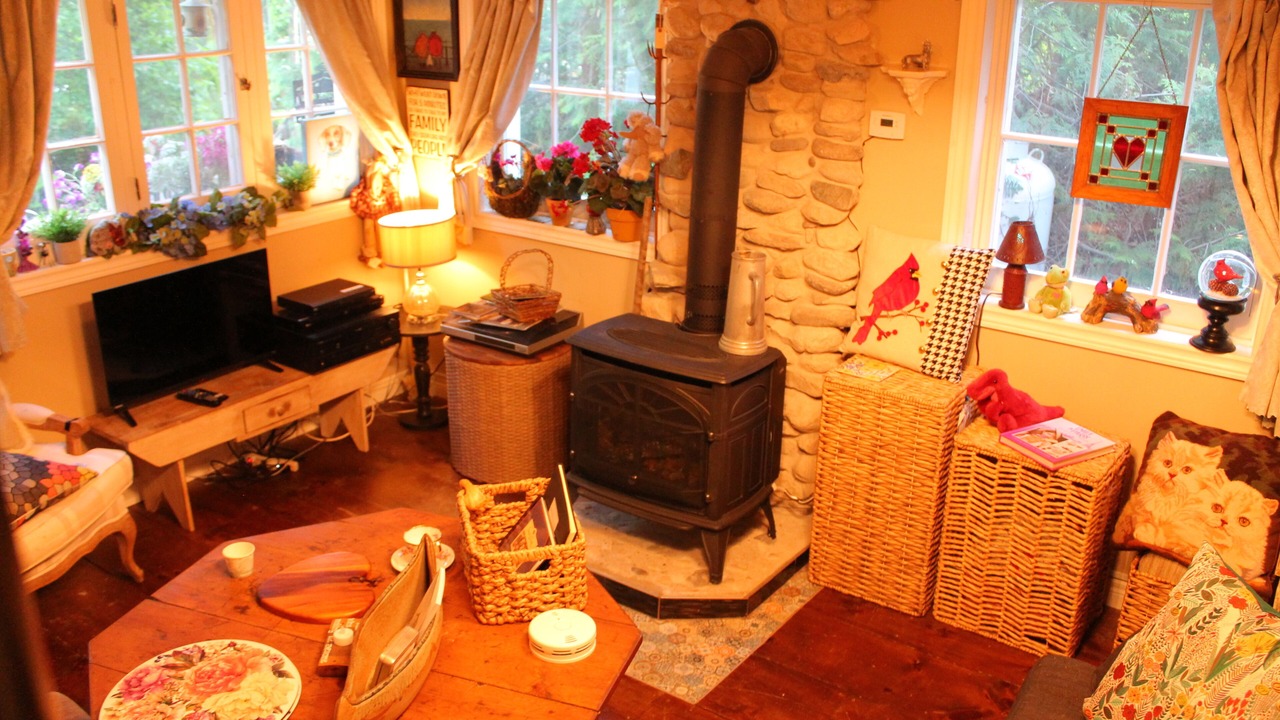 Photo of Livingroom in Mono