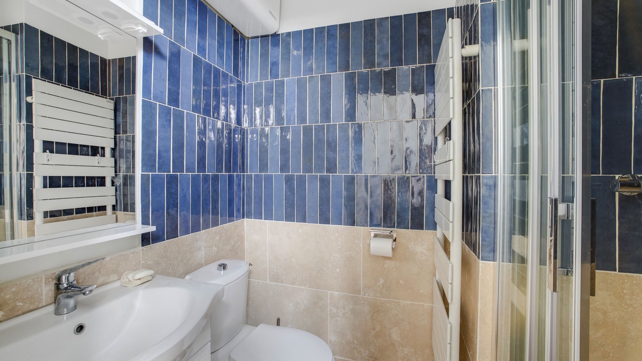 Photo of Bathroom in Quartier de l'Ecole-Militaire
