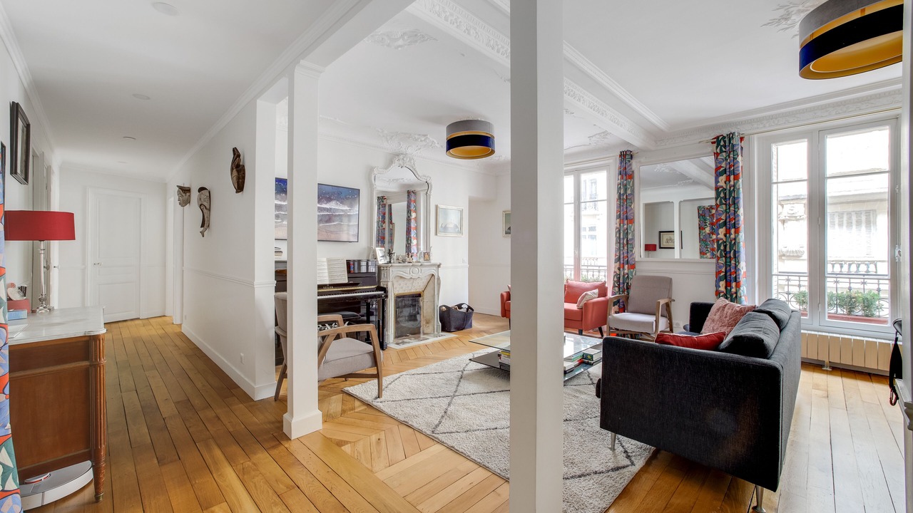Photo of Livingroom in Quartier de l'Ecole-Militaire