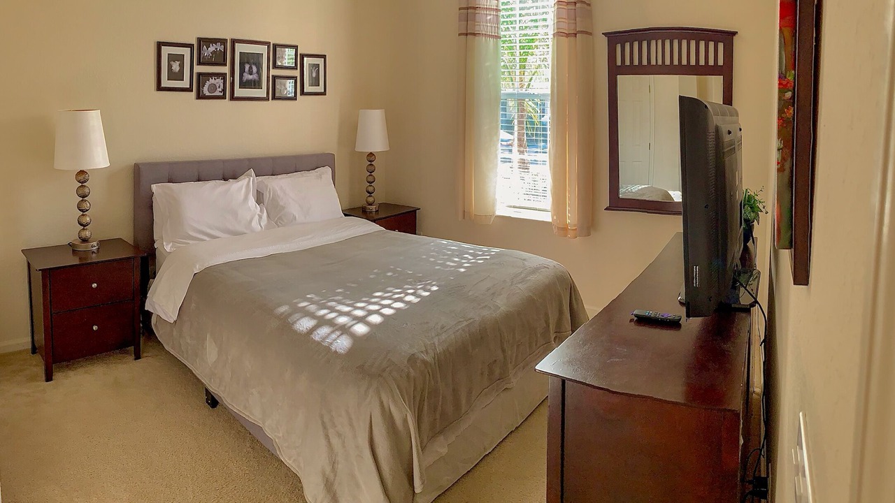 Photo of Bedroom in Trafalgar Village