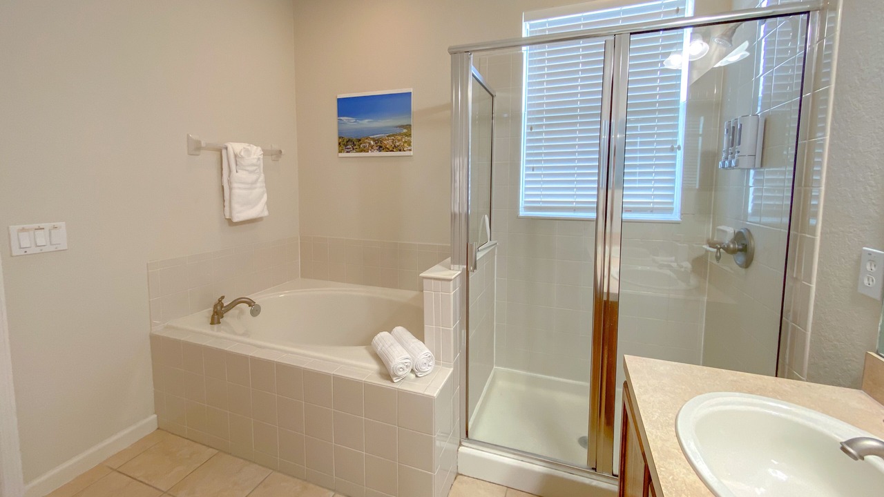 Photo of Bathroom in Trafalgar Village
