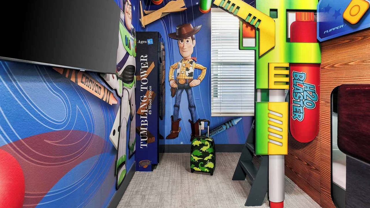Photo of Bedroom in Florida Center