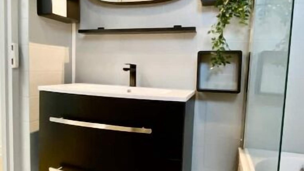 Photo of Bathroom in La Garenne-Colombes