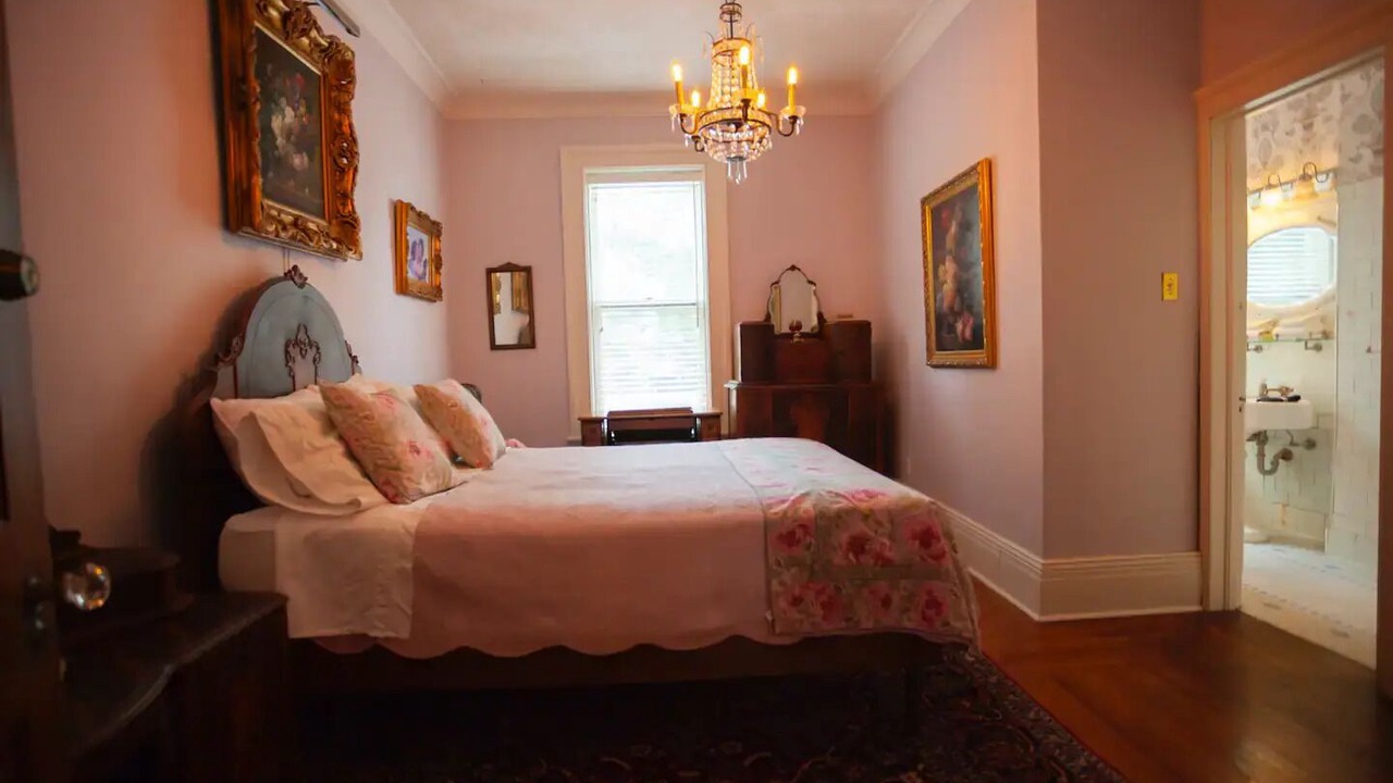 Photo of Bedroom in Owen Sound