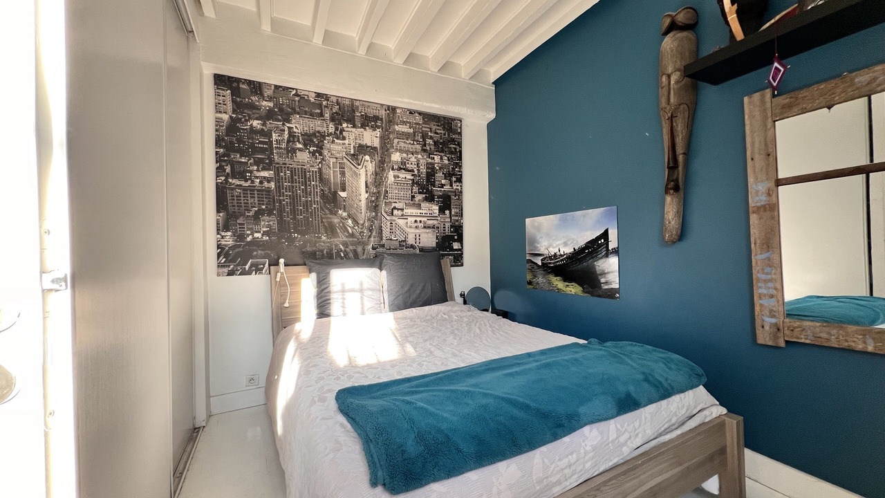 Photo of Bedroom in Louis Bertrand-Mirabeau-Semard