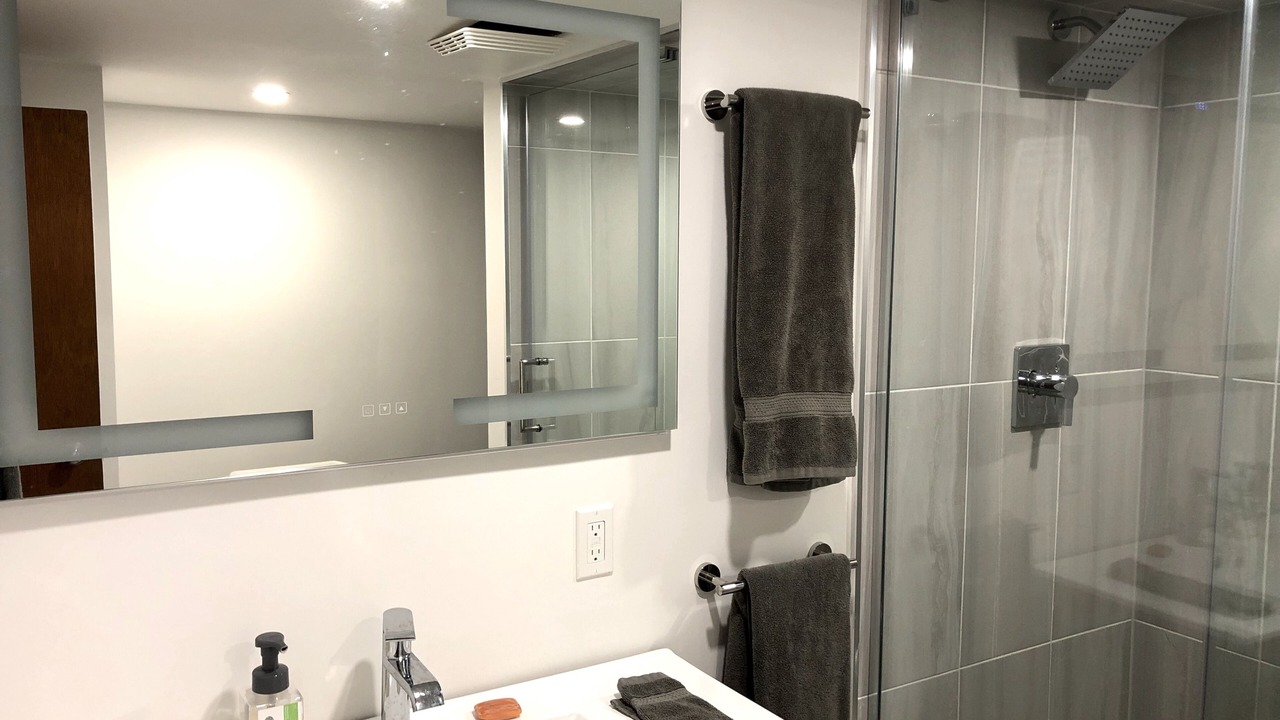 Photo of Bathroom in Mono
