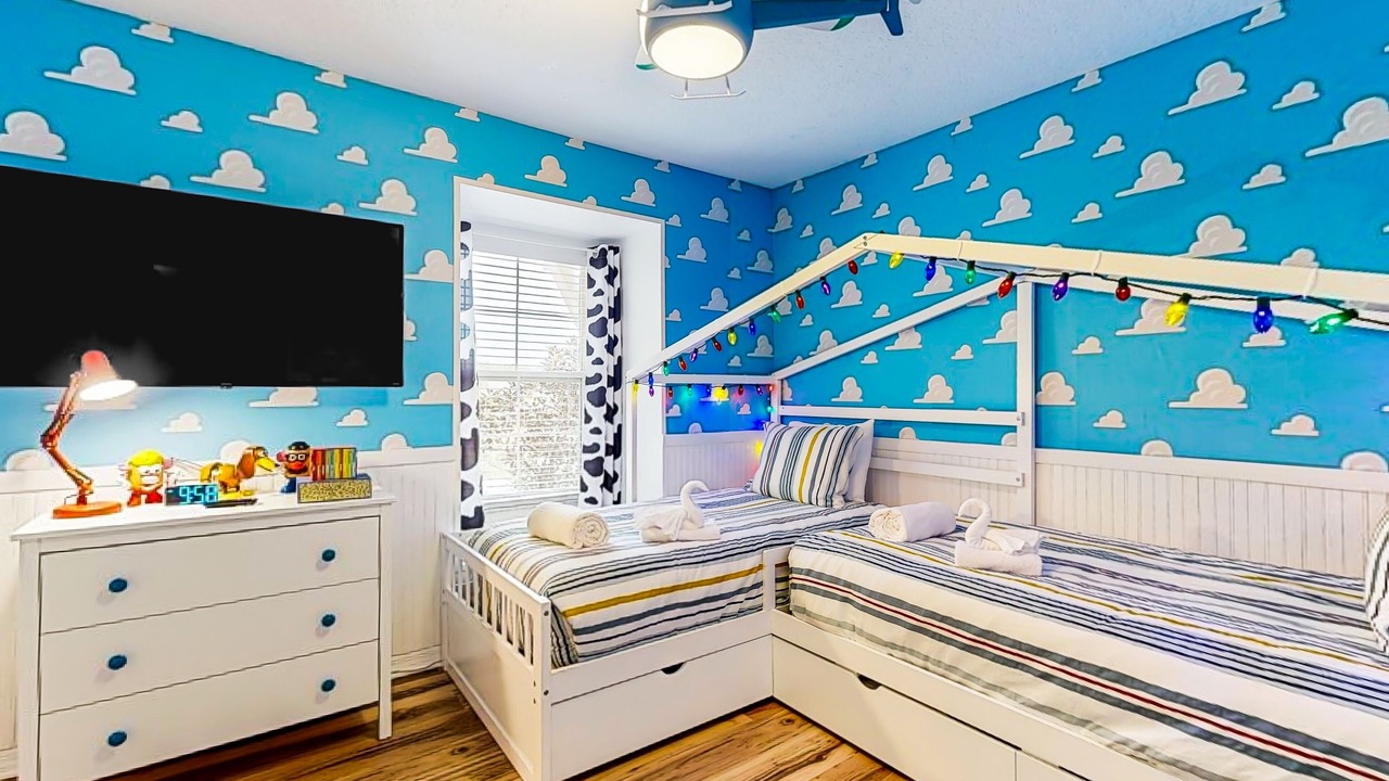 Photo of Bedroom in Crestwynd Bay