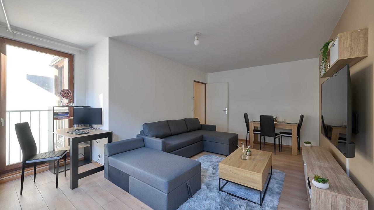 Photo of Livingroom in 19th Arrondissement