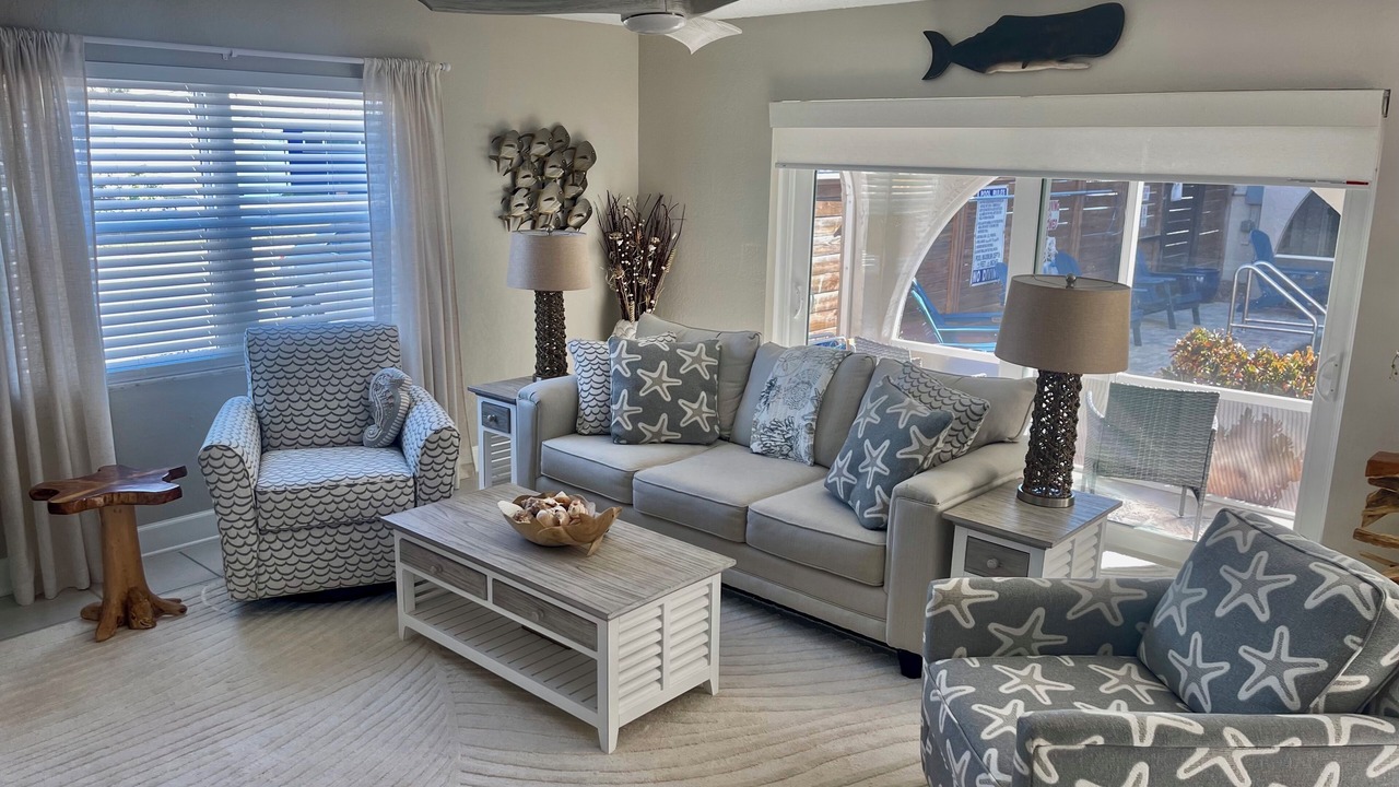 Photo of Livingroom in North Redington Beach