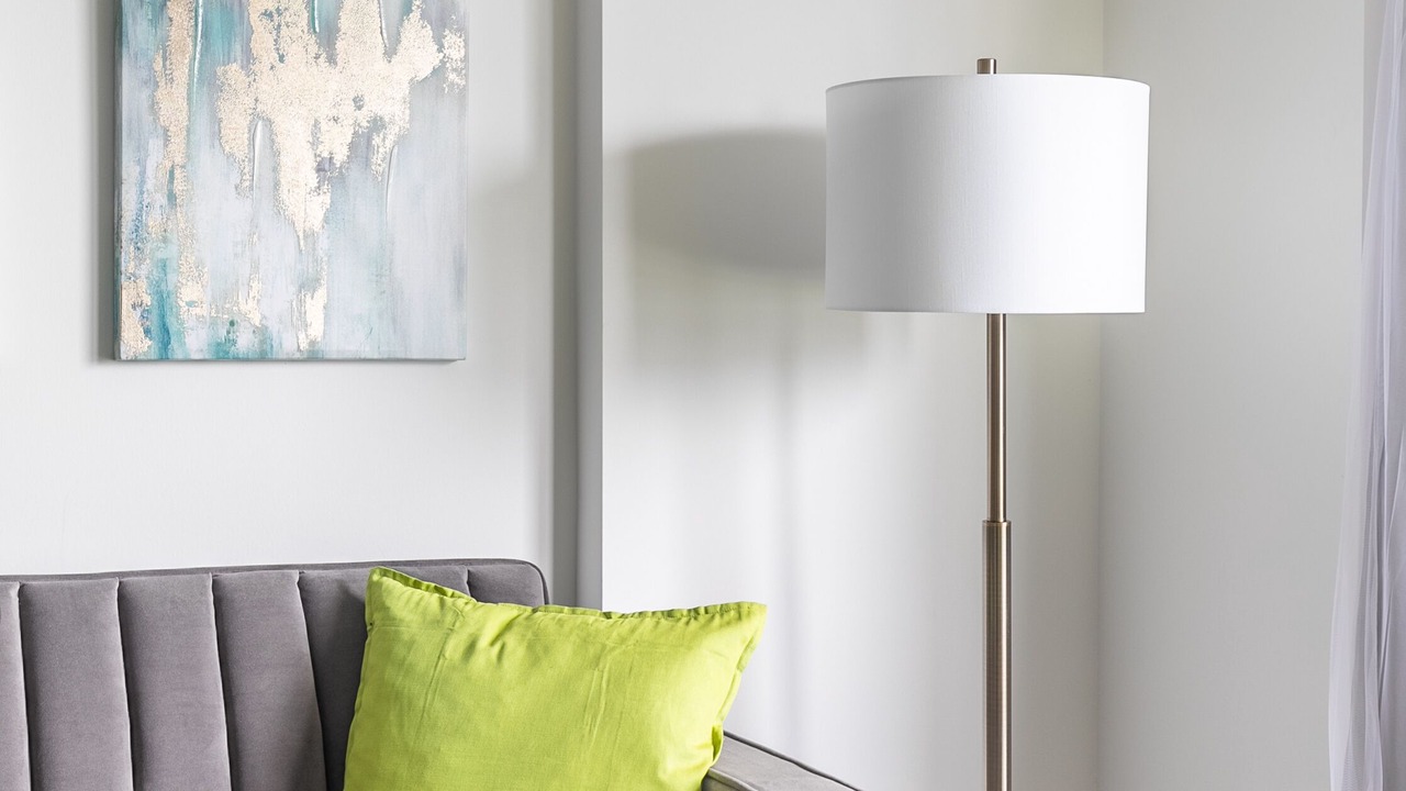 Photo of Livingroom in Bloor-Yorkville